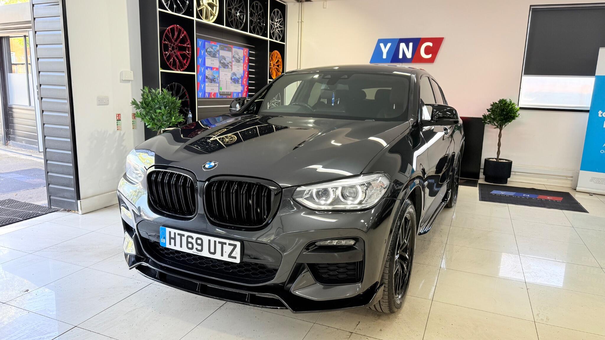 BMW X4 view 12