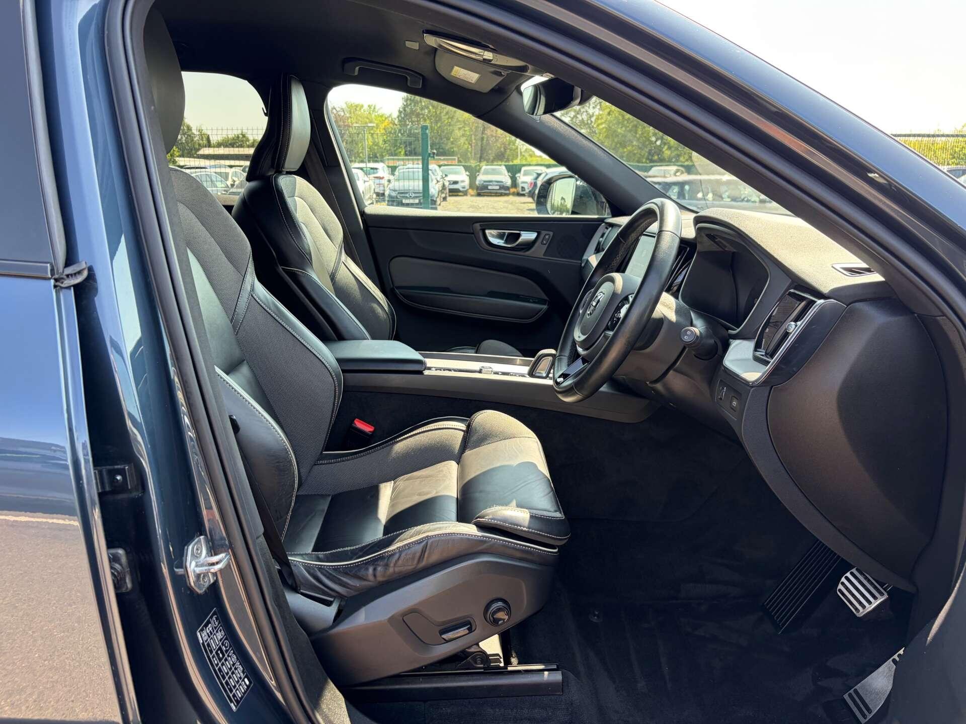 Volvo XC60 view 36