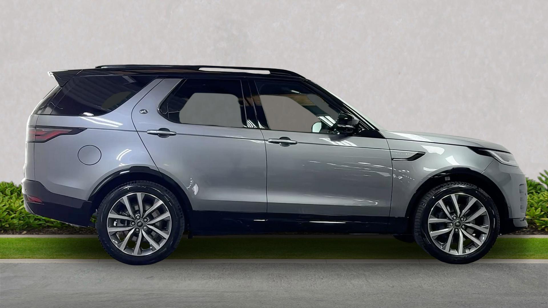 Land Rover Discovery view 5