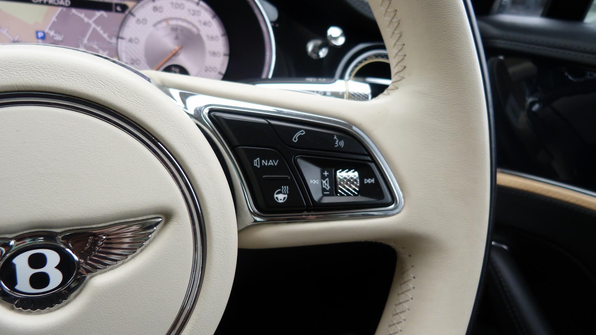 Bentley Flying Spur view 18