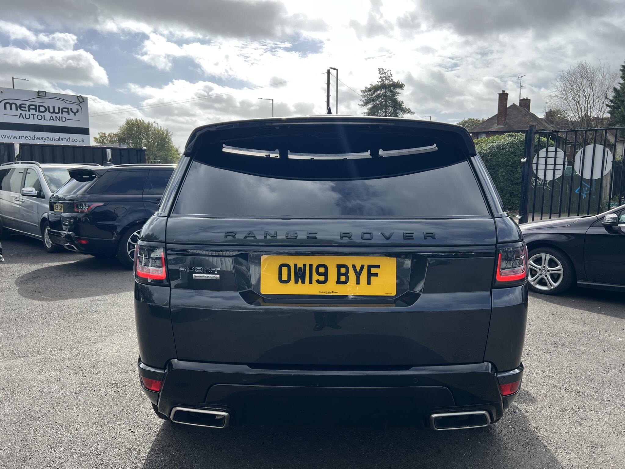 Land Rover Range Rover Sport view 11