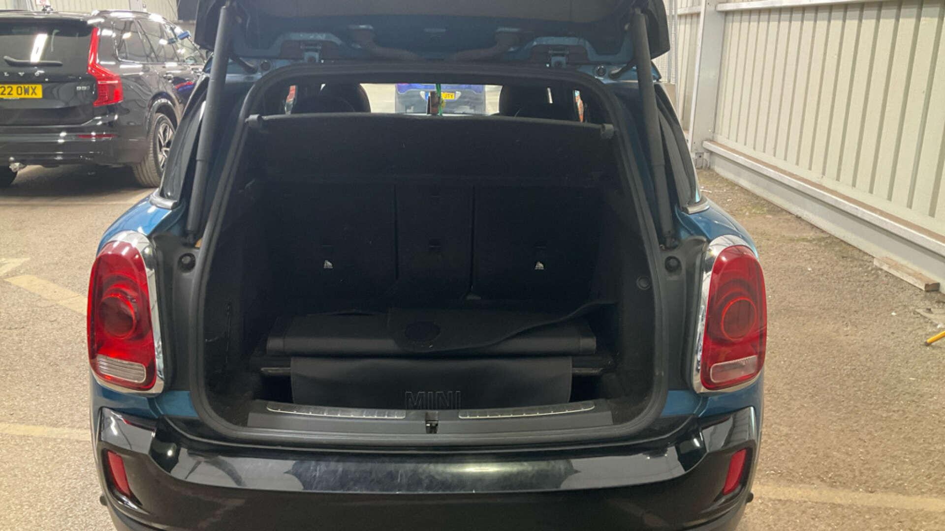 MINI Countryman view 10
