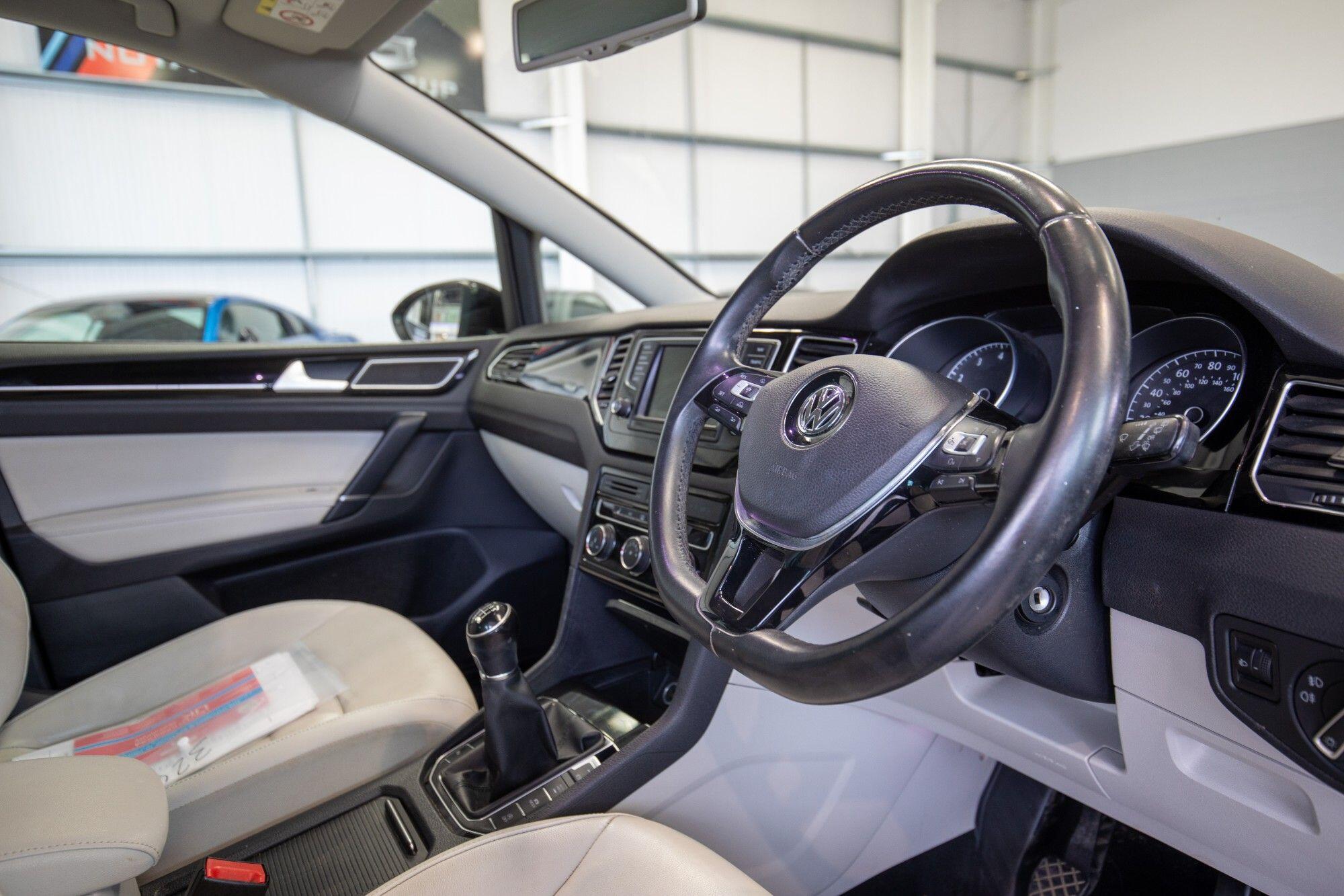 Volkswagen Golf Sportsvan view 15