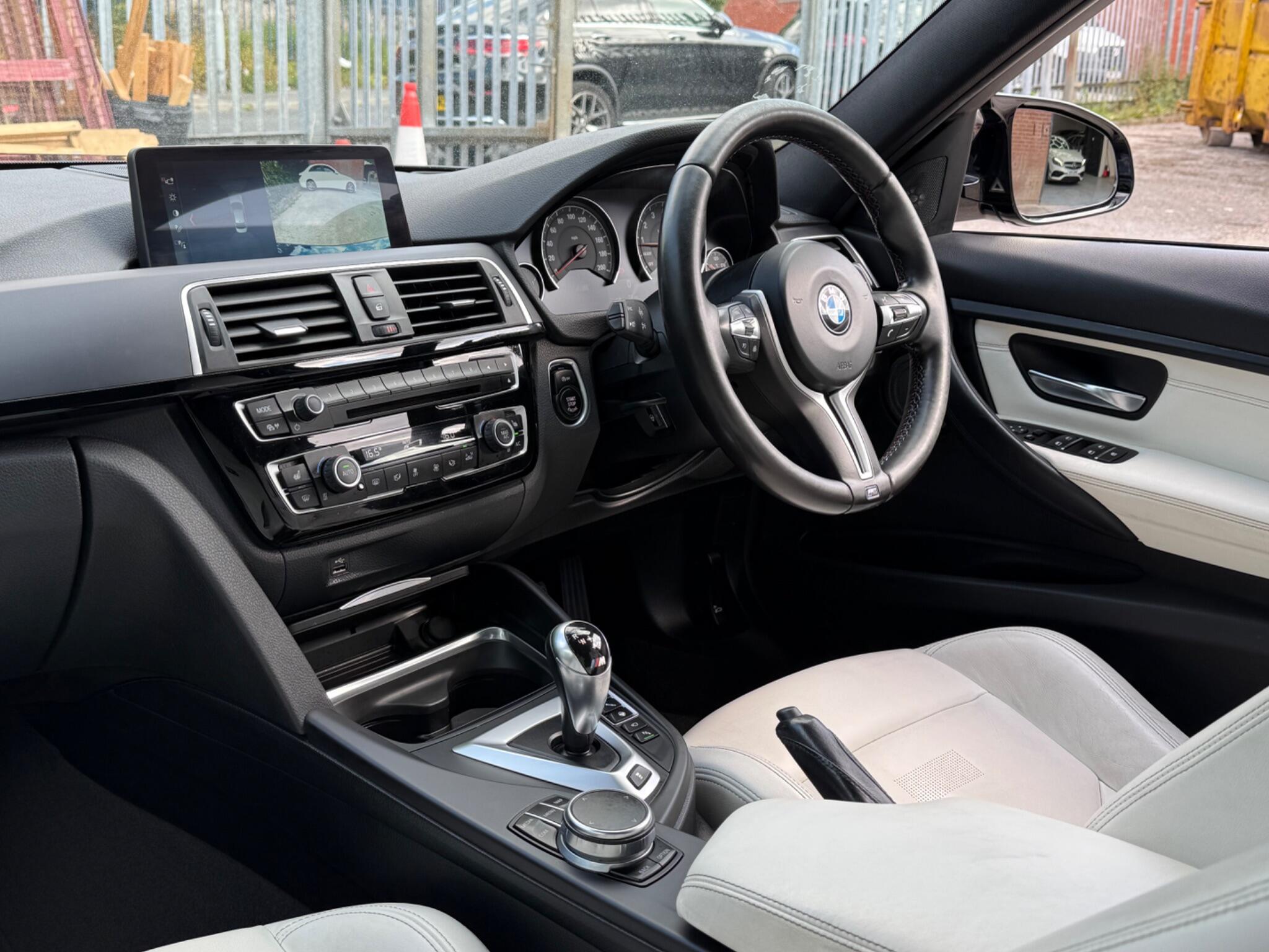 BMW M3 view 9