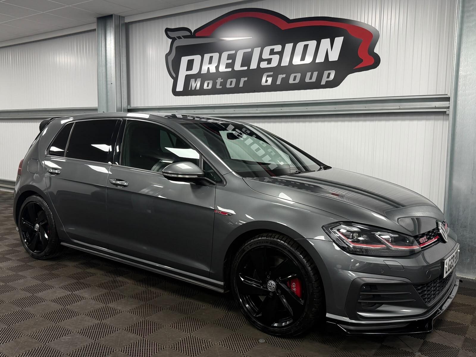 Volkswagen Golf view 2