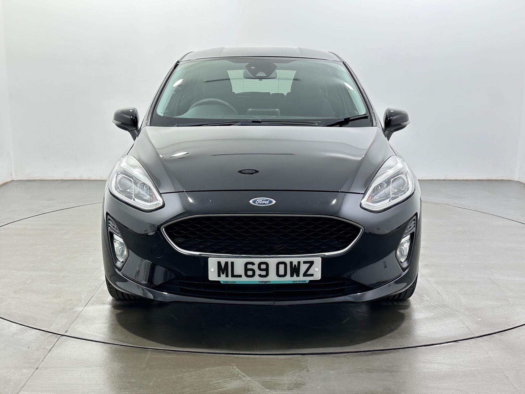 Ford Fiesta view 3