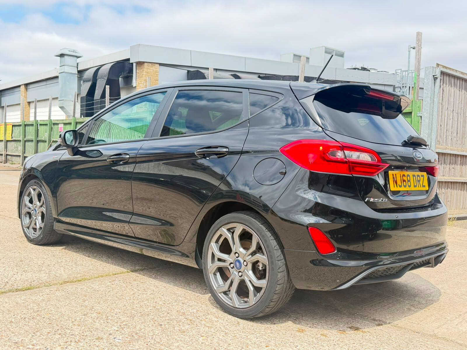 Ford Fiesta view 5