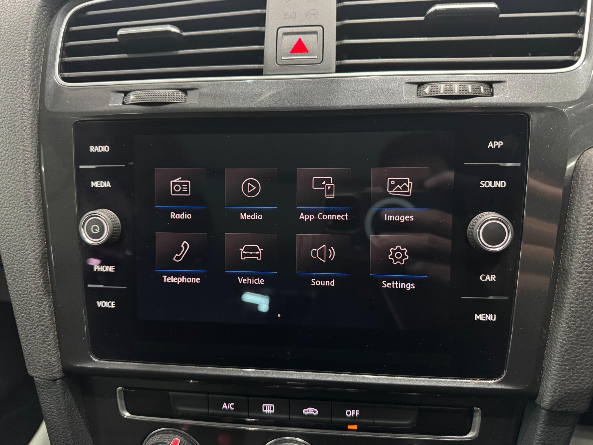 Volkswagen Golf view 39