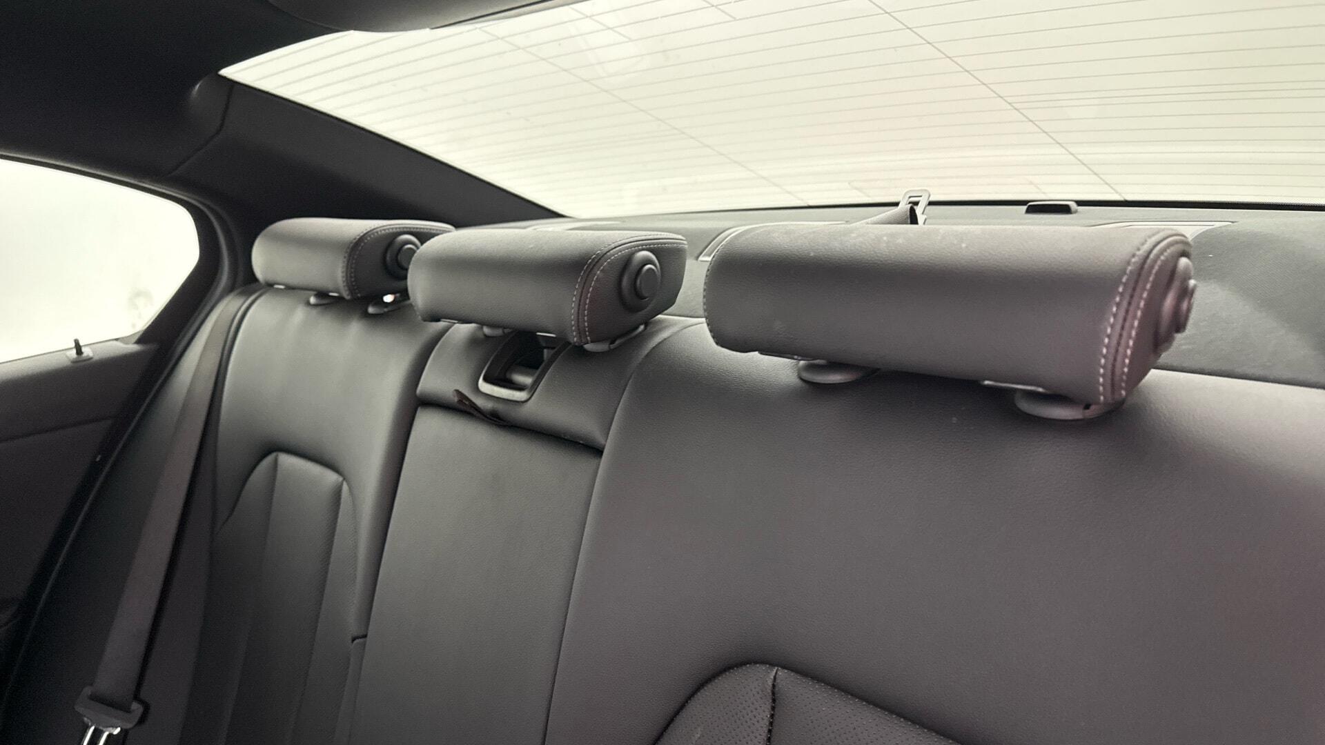 BMW 3 Series view 12