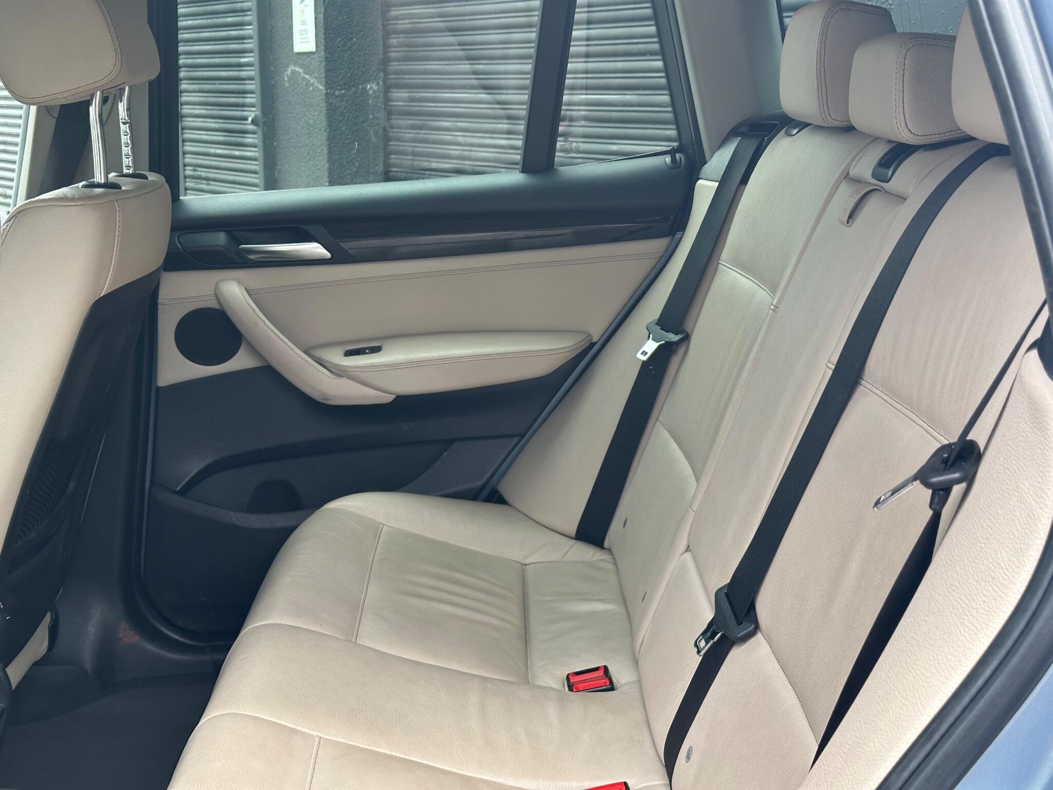 BMW X3 view 13