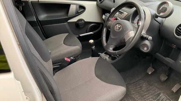 Toyota Aygo view 11