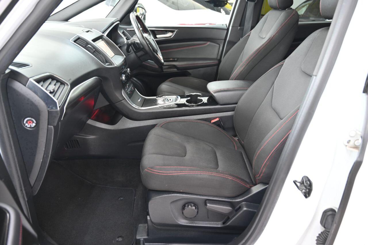 Ford S-Max view 15