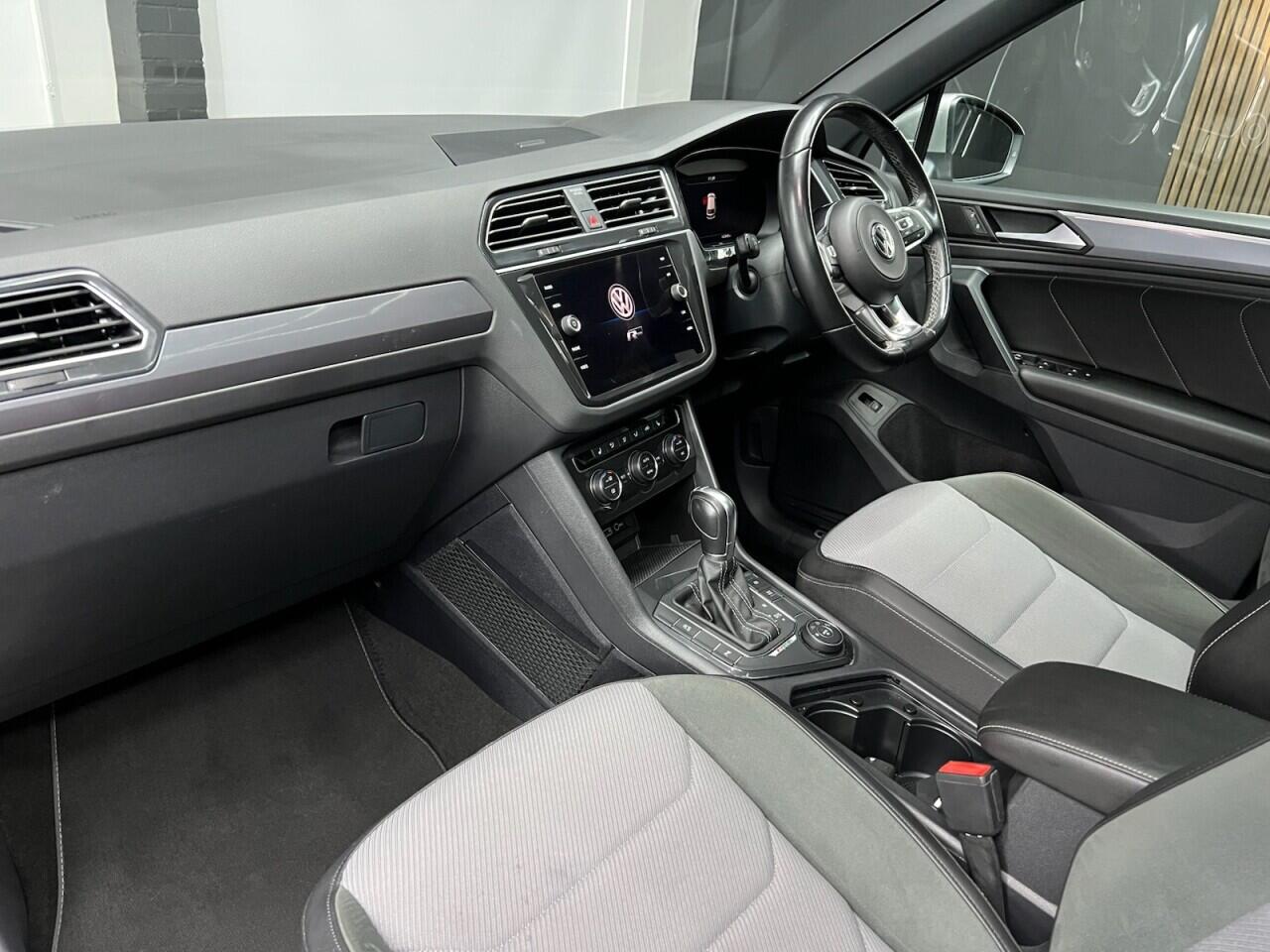 Volkswagen Tiguan view 31