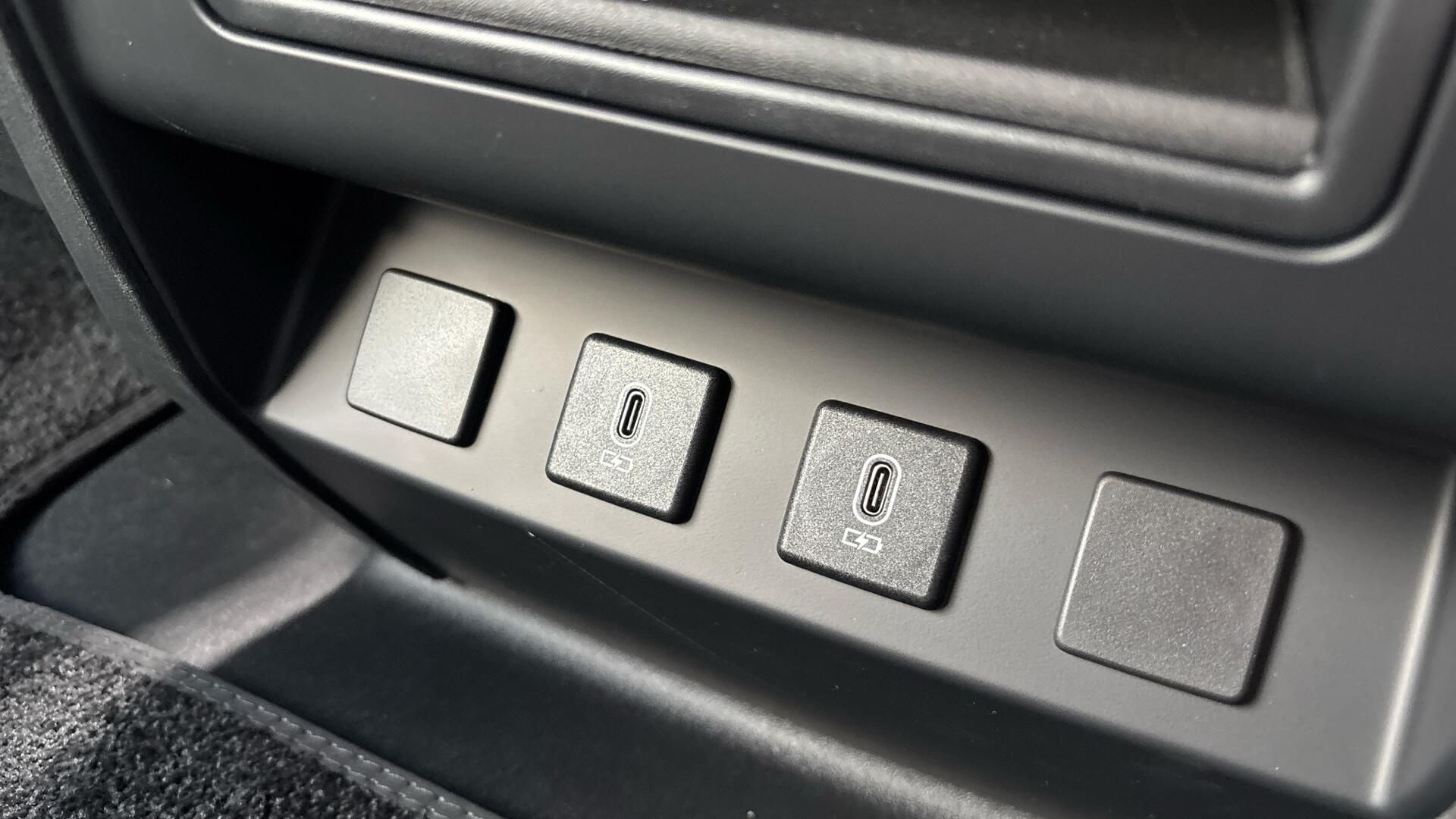Land Rover Defender view 46