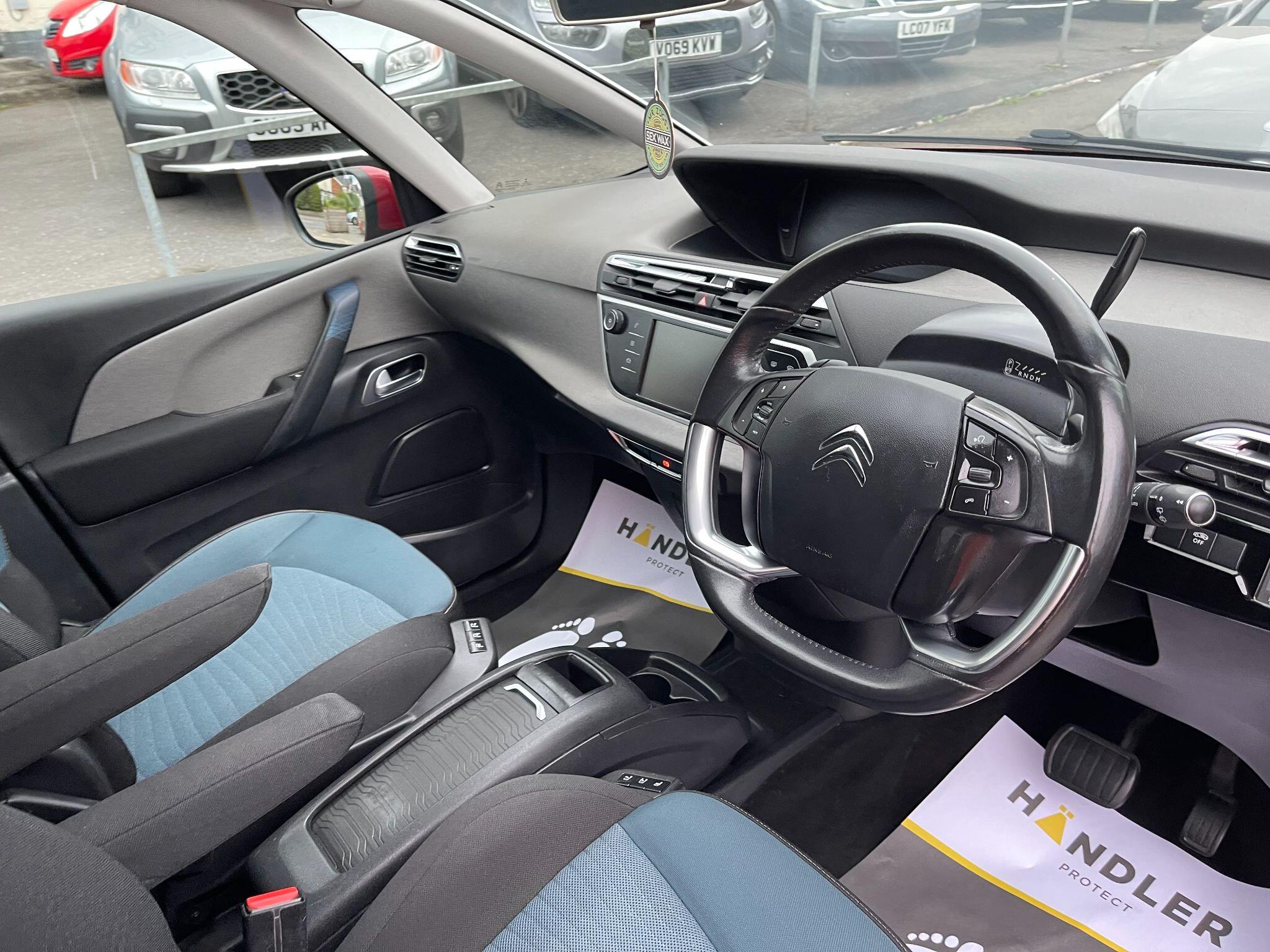 Citroen Grand C4 Picasso view 24