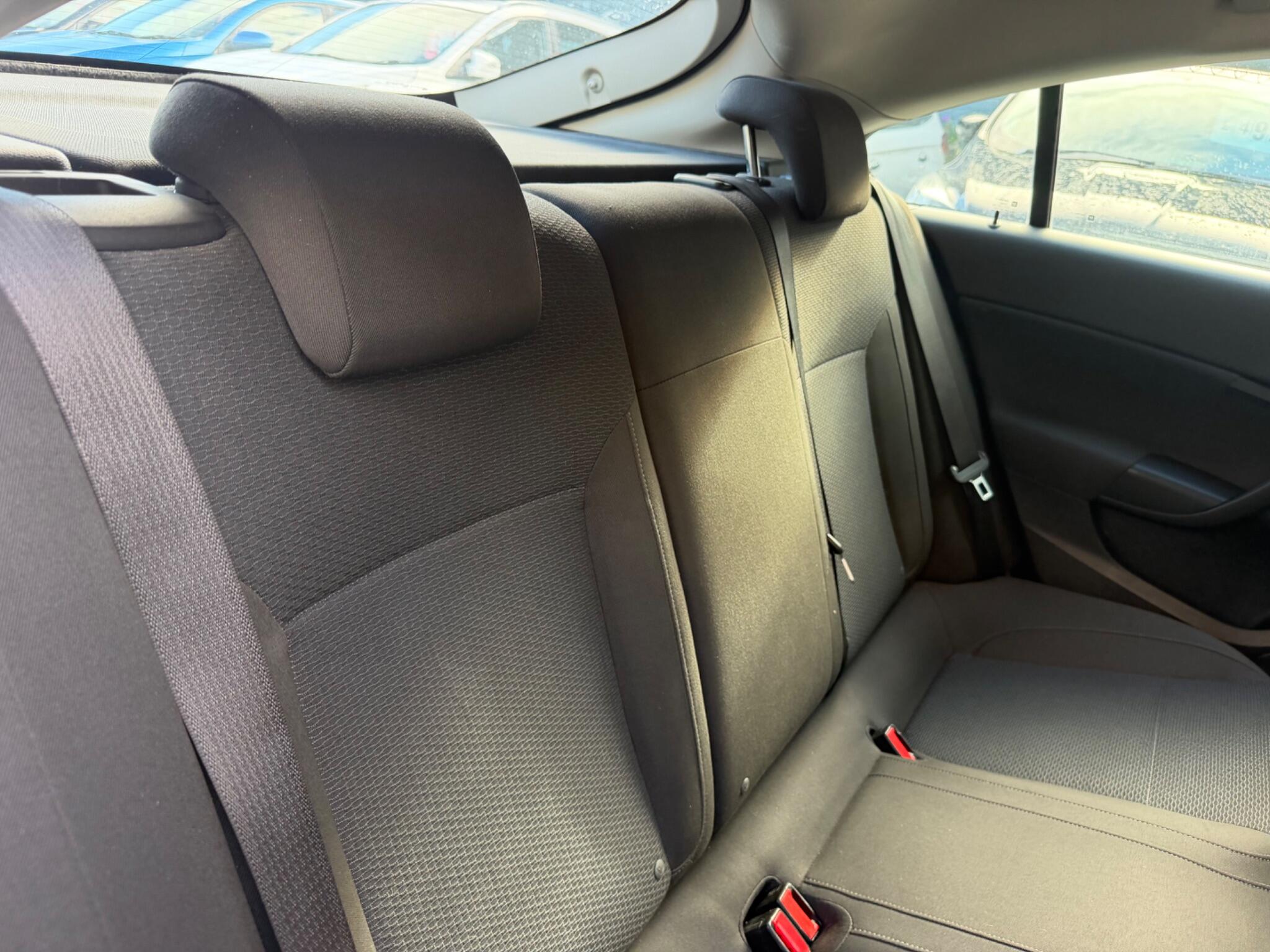 Vauxhall Insignia view 22