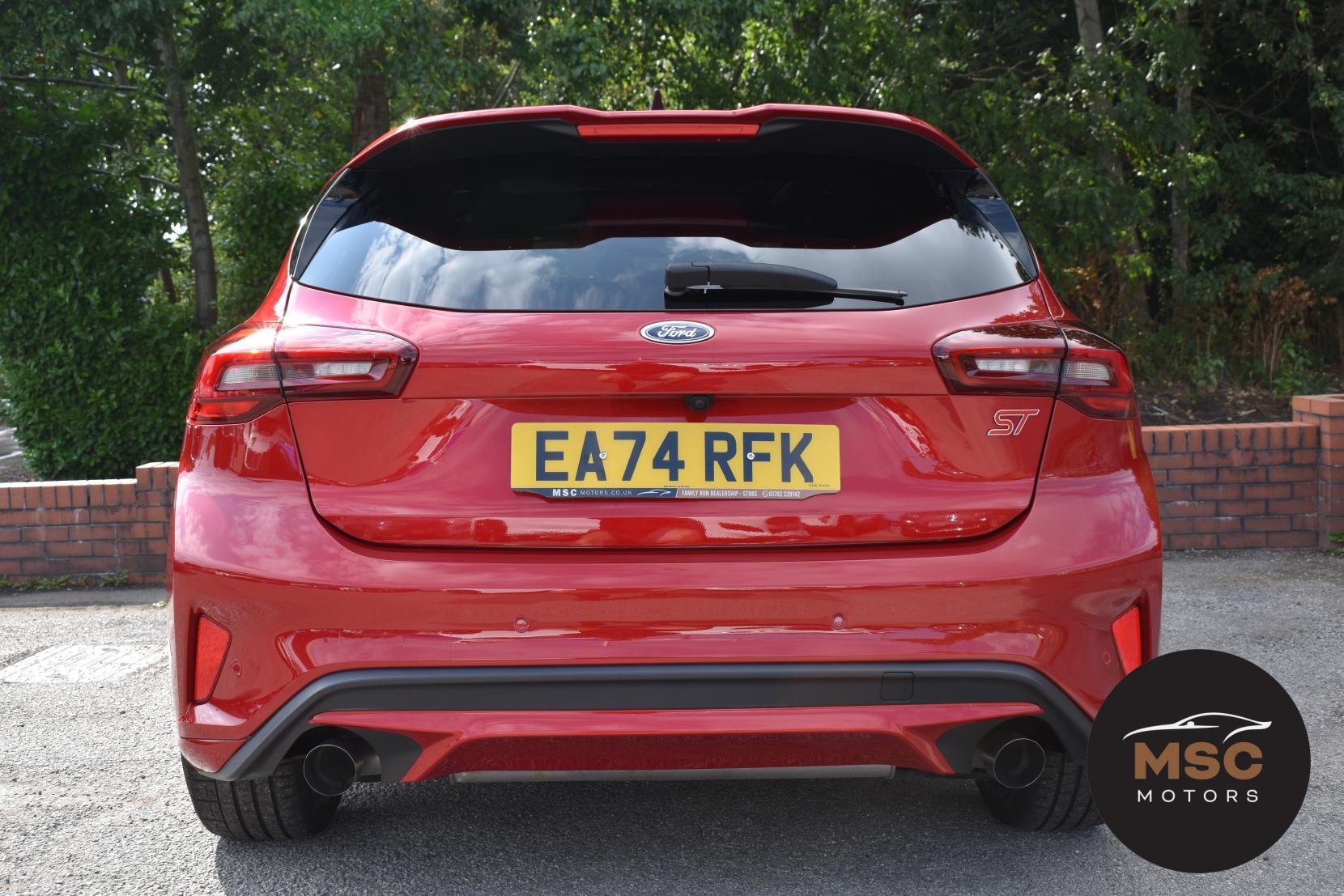 Ford Focus view 16