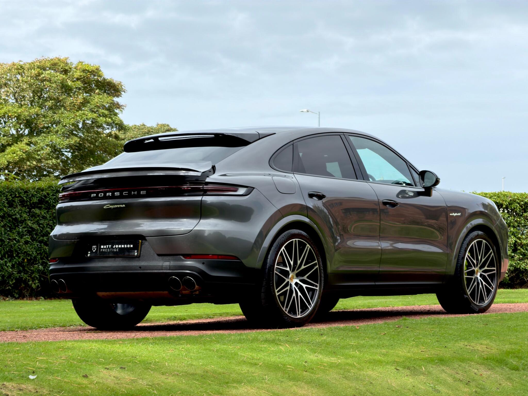 Porsche Cayenne view 14