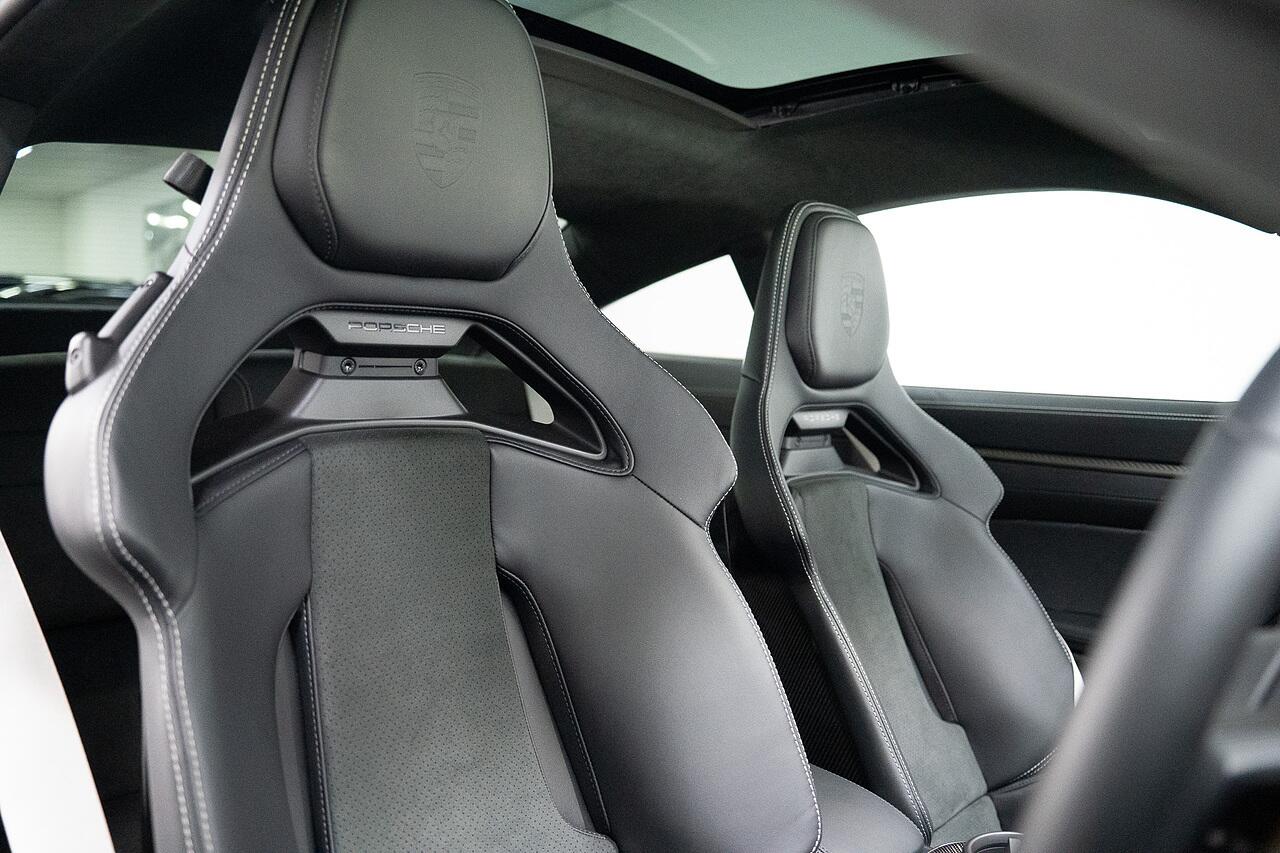 Porsche 911 view 2