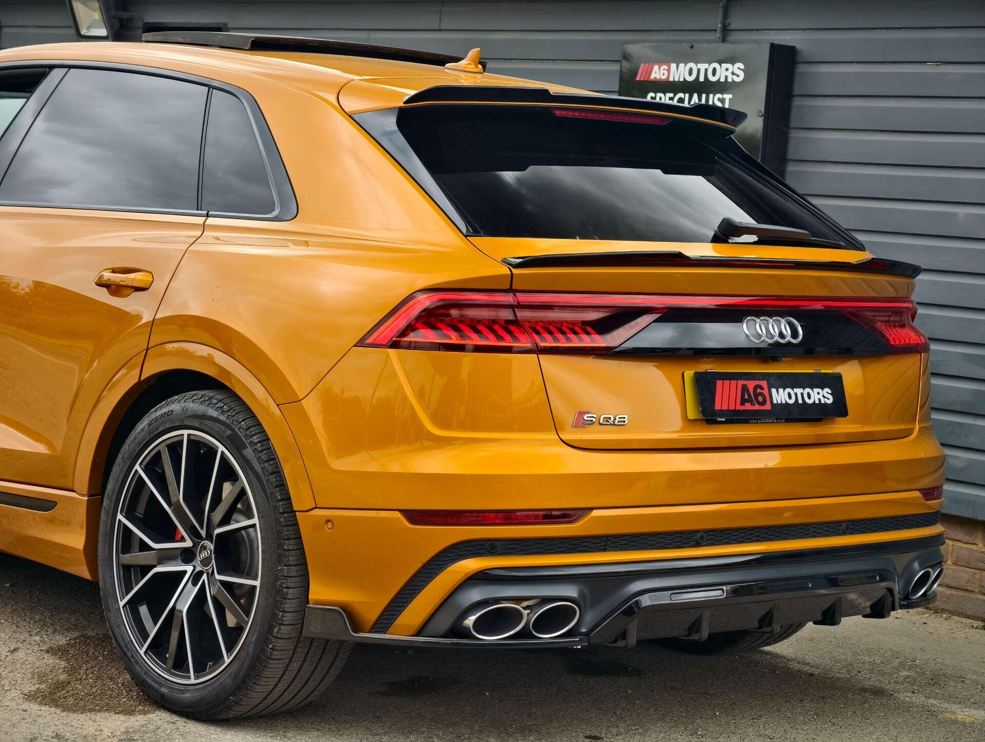 Audi Q8 view 25