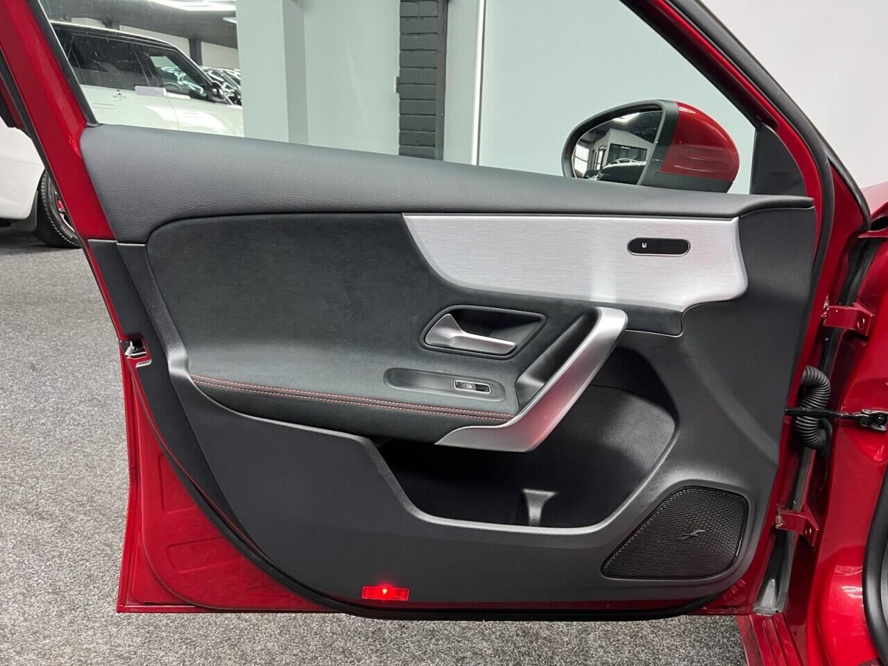 Mercedes-Benz A-Class view 26