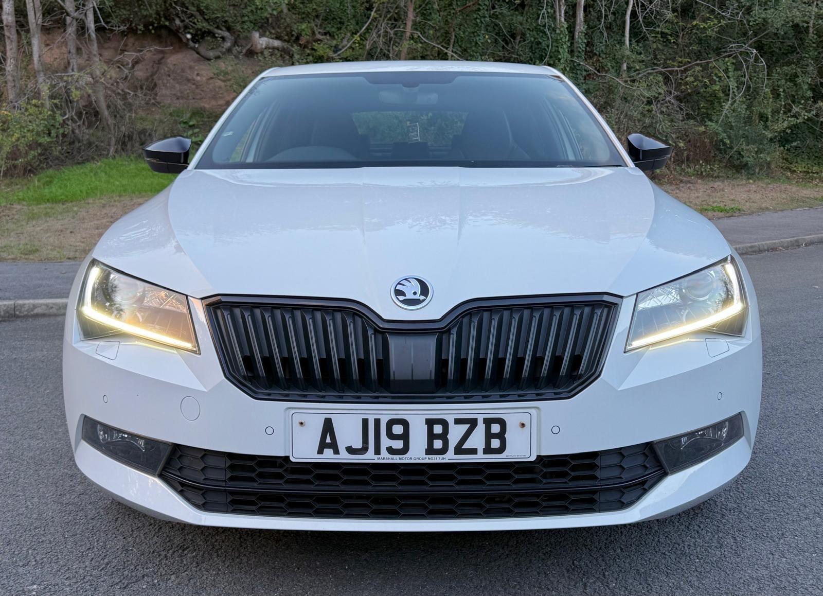 Skoda Superb view 5