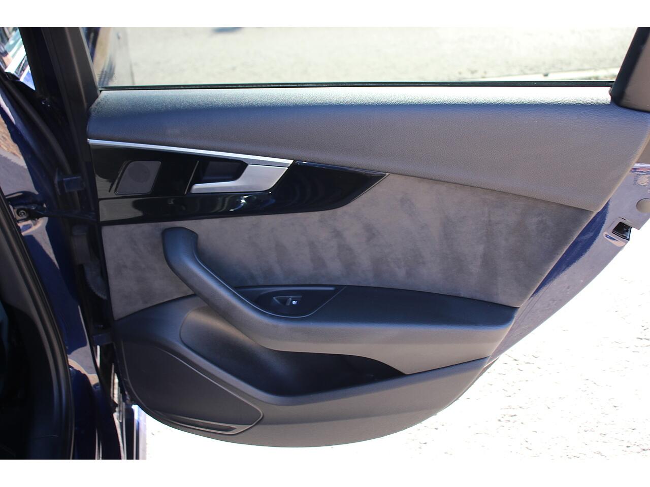 Audi A4 Avant view 34