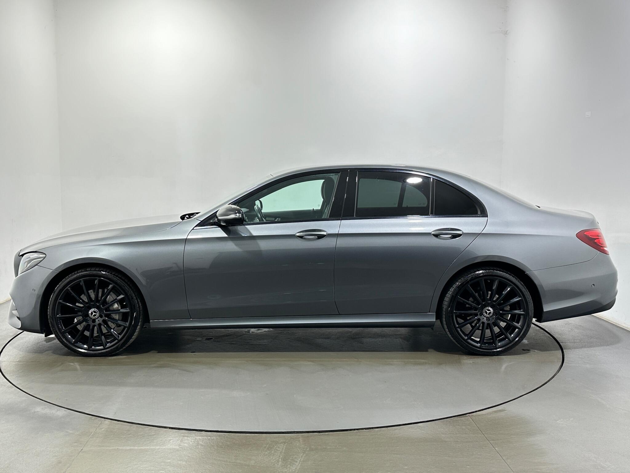 Mercedes-Benz E-Class view 5