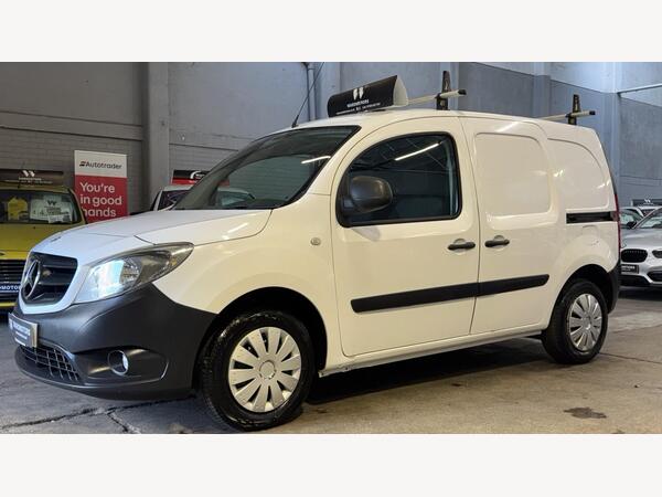 White 2016 Mercedes-Benz Citan Van Front-wheel drive Manual