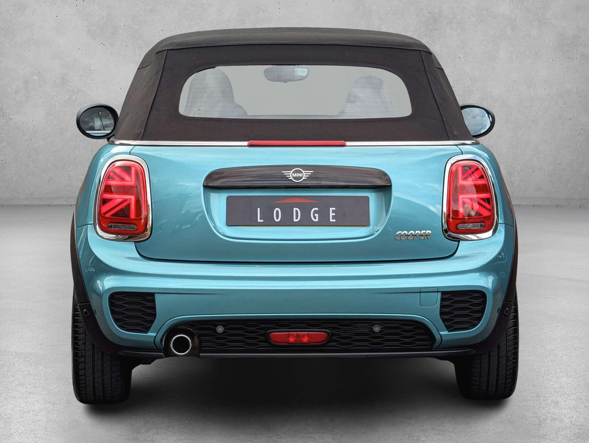 Mini Convertible view 14