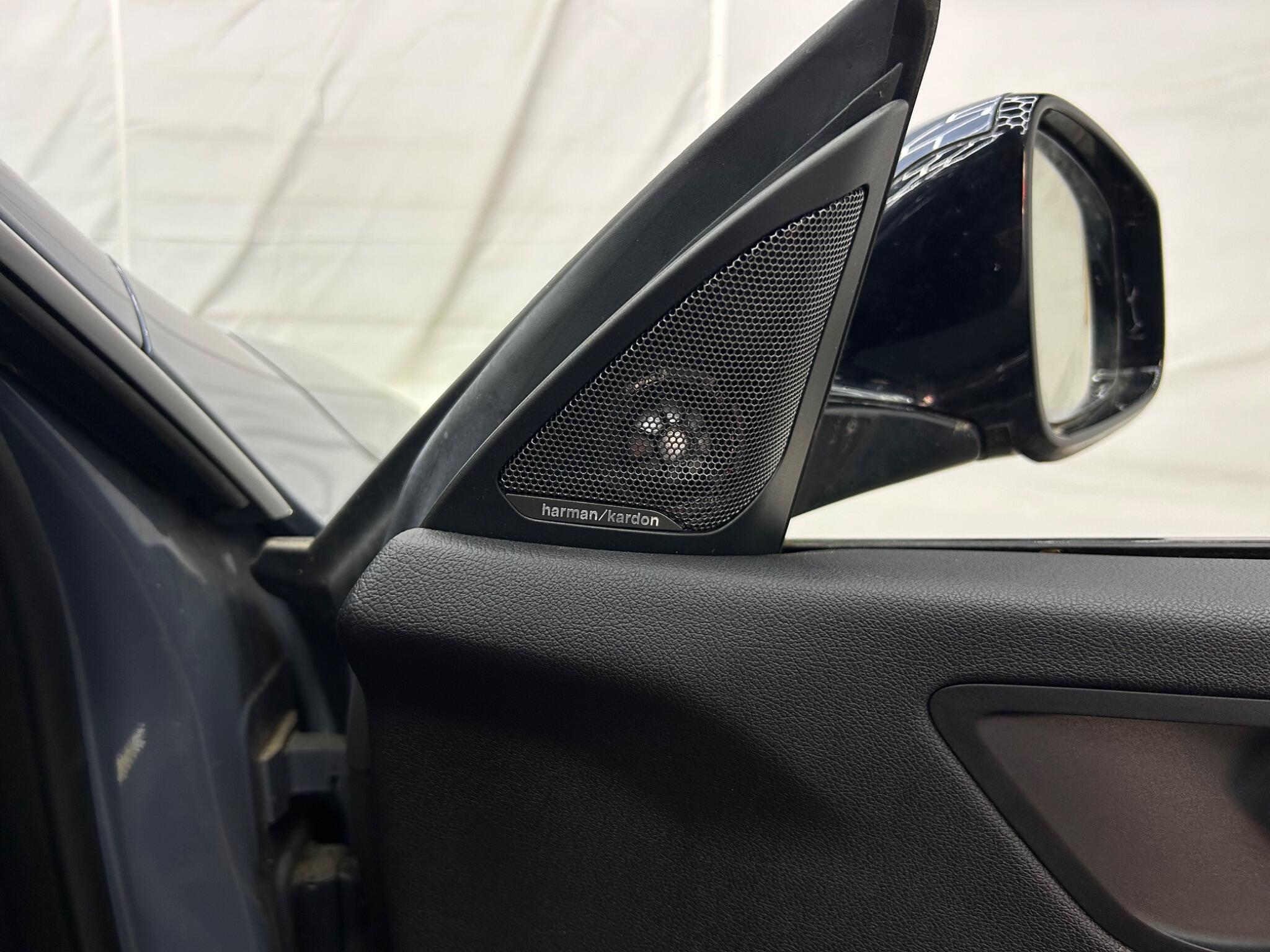BMW 2 Series view 24