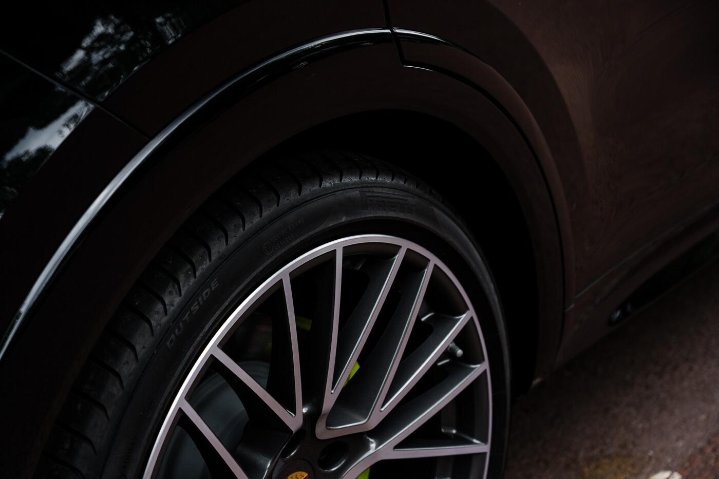 Porsche Cayenne view 22