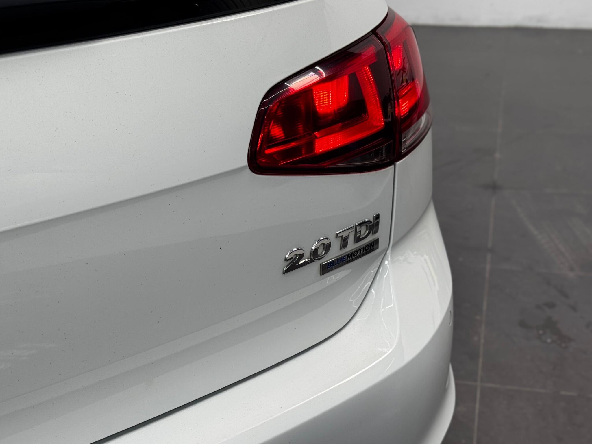 Volkswagen Golf view 77