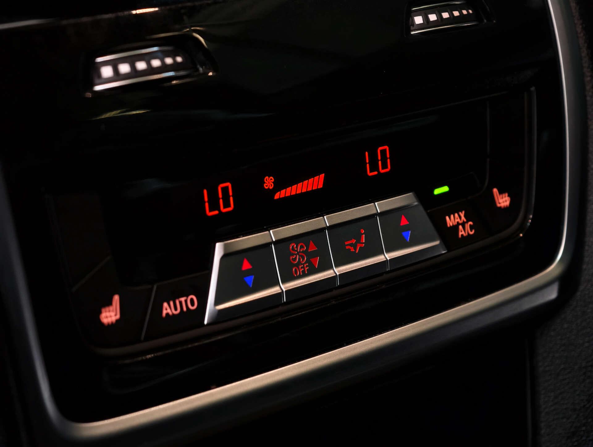 BMW X7 view 33
