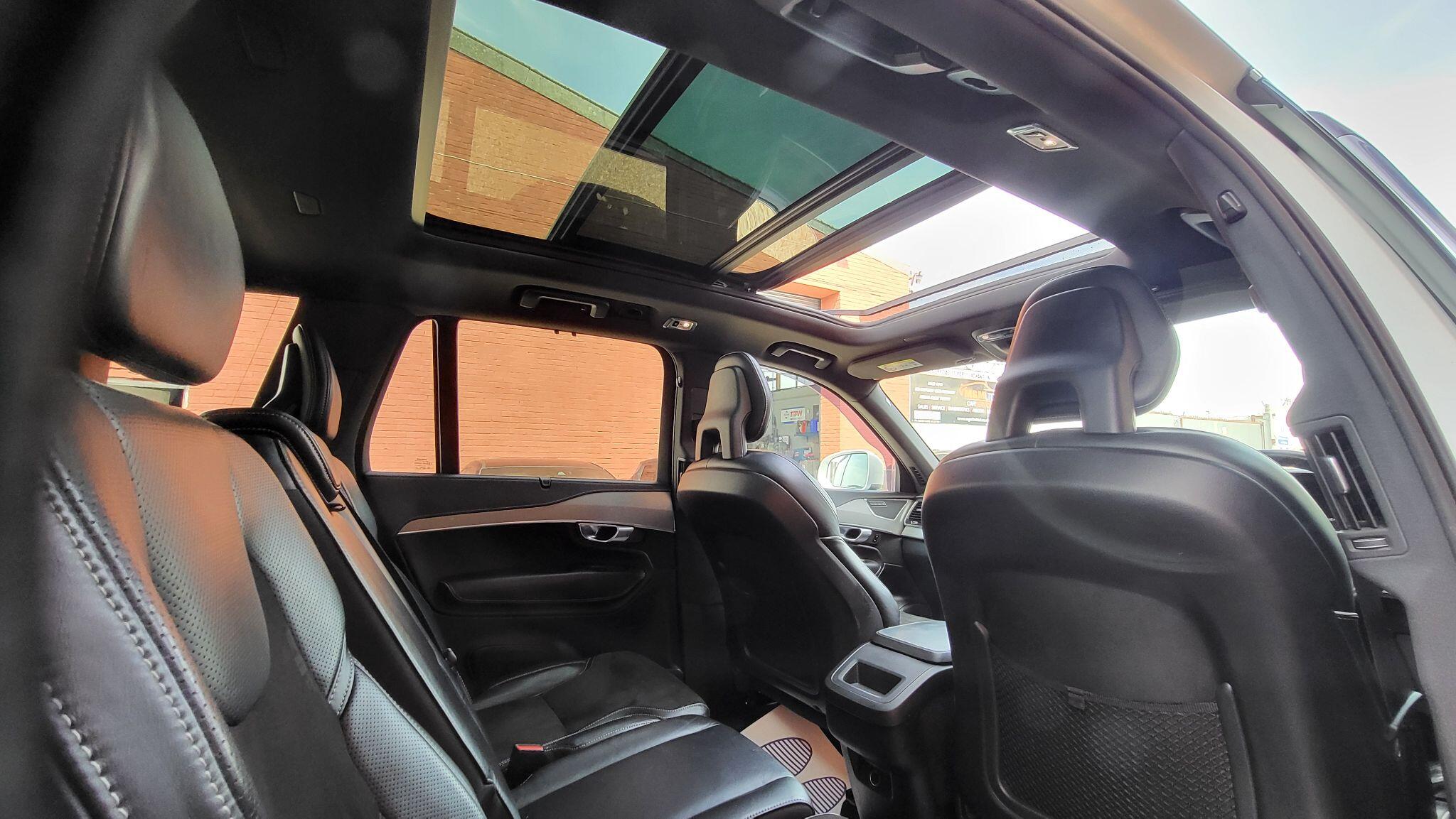 Volvo XC90 view 2