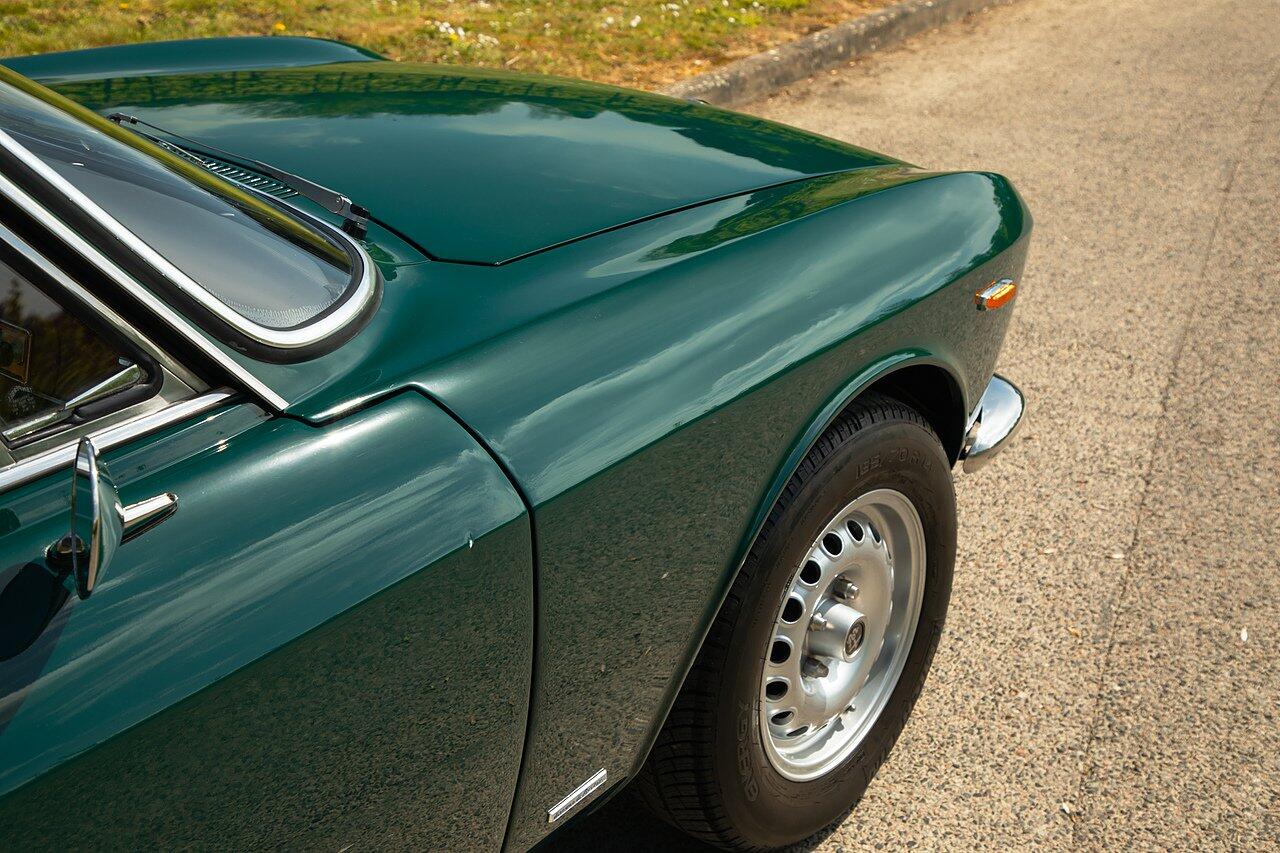 Alfa Romeo Giulia view 62