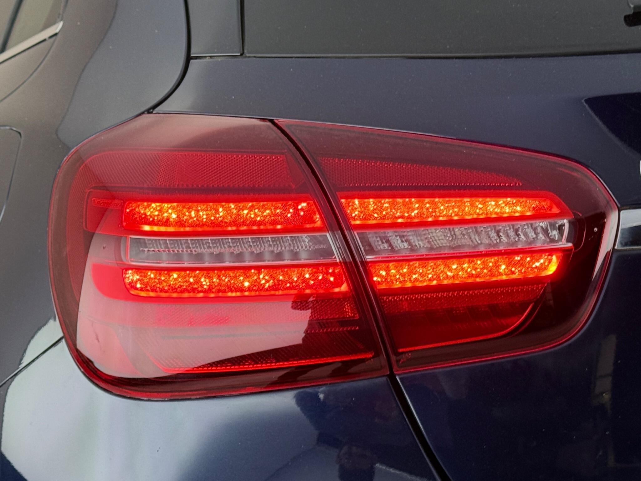 Mercedes-Benz Gla view 12