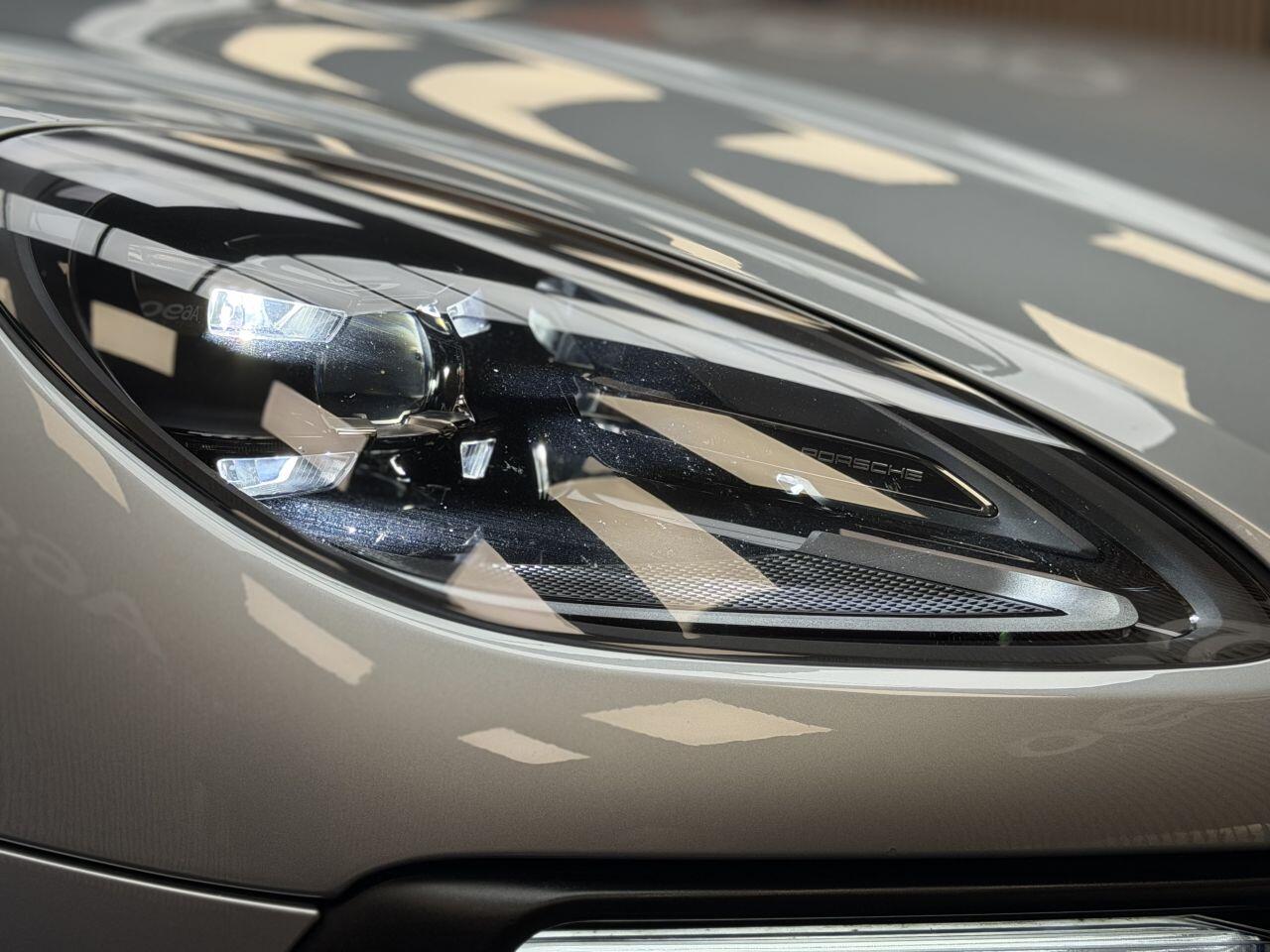 Porsche Macan view 20