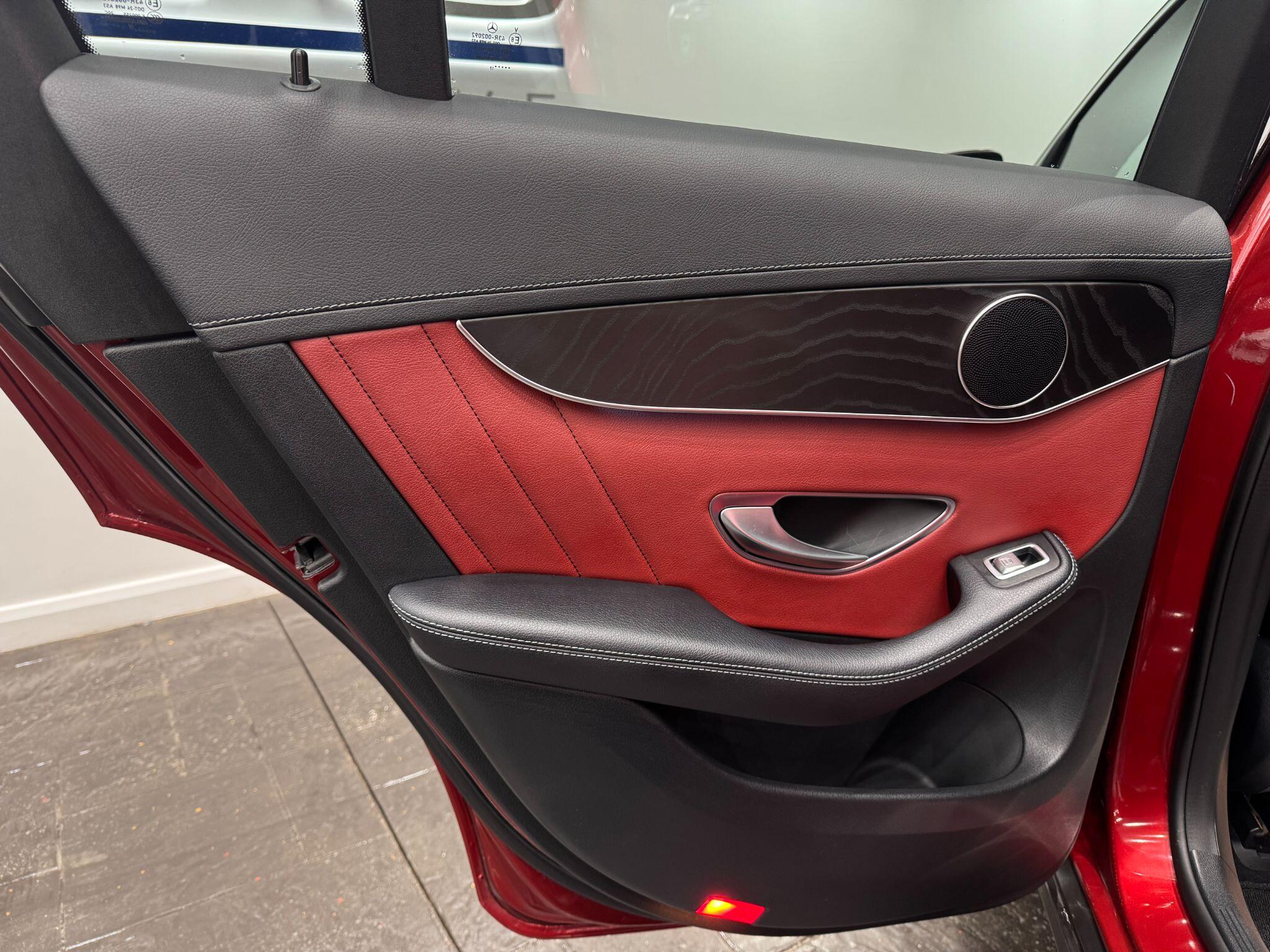 Mercedes-Benz GLC view 53