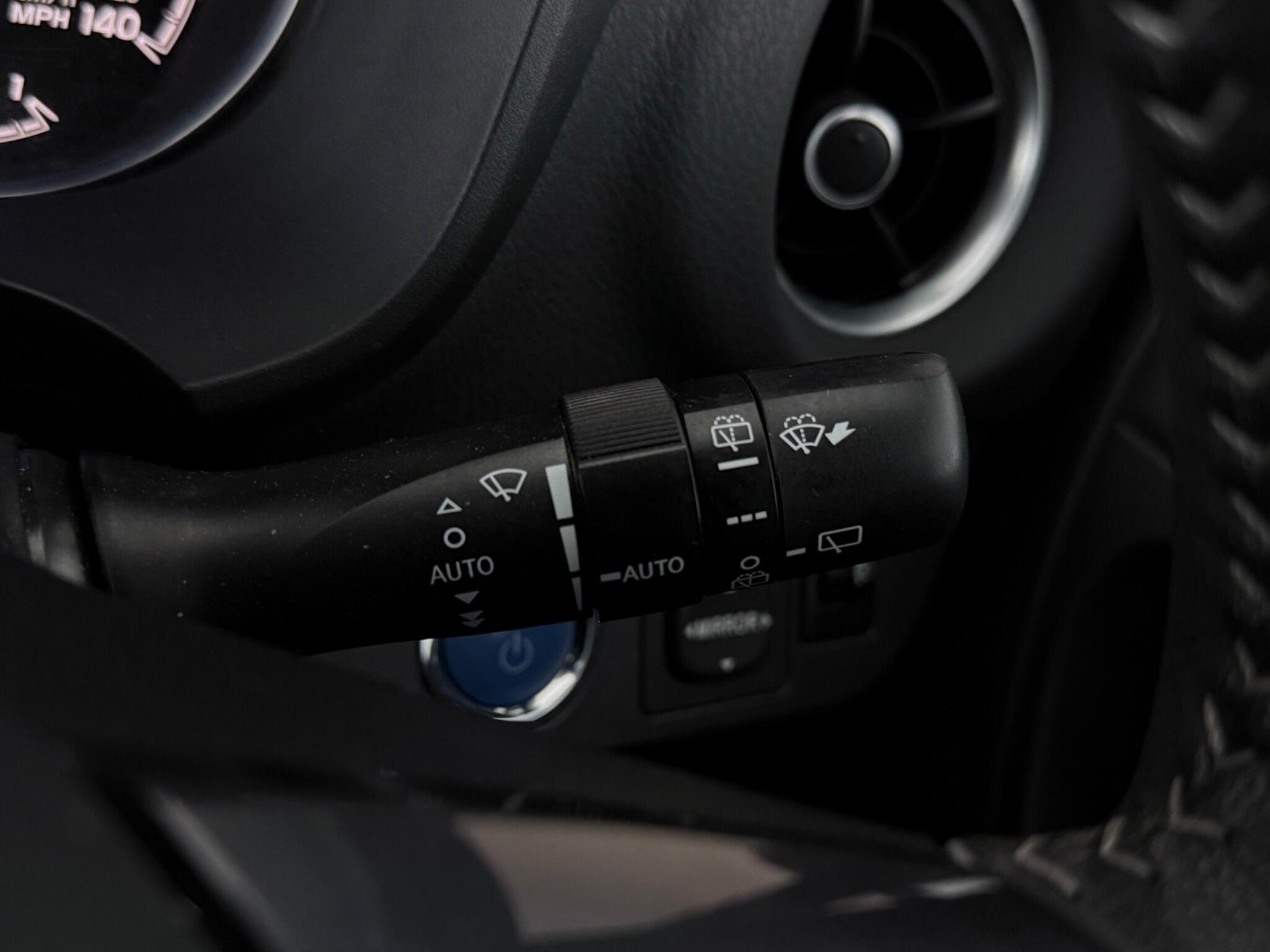 Toyota Yaris view 17