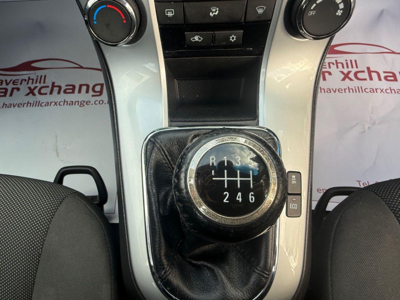 Chevrolet Cruze view 20