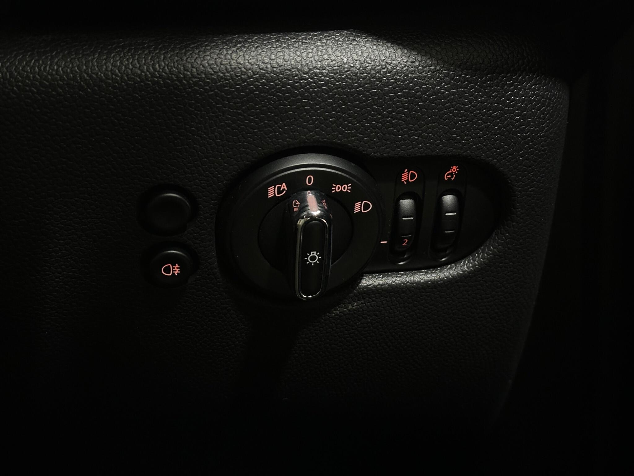 Mini Cooper view 18