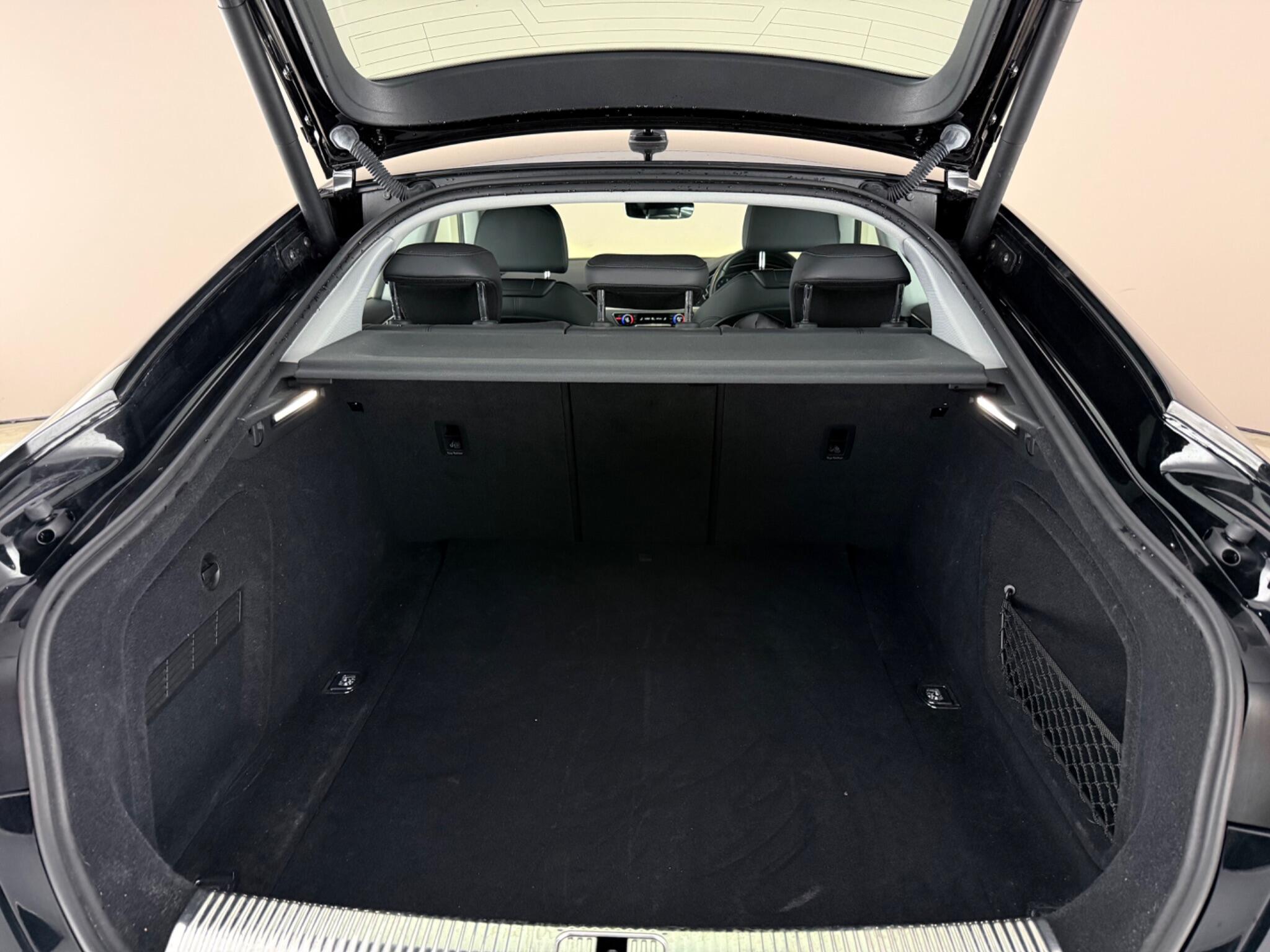 Audi A5 view 9
