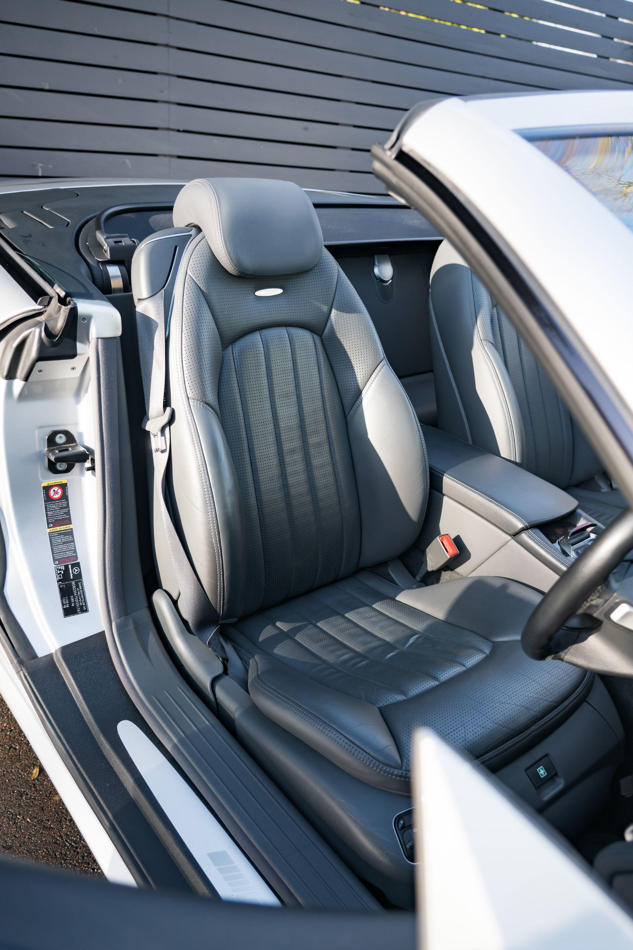 Mercedes-Benz SL view 14