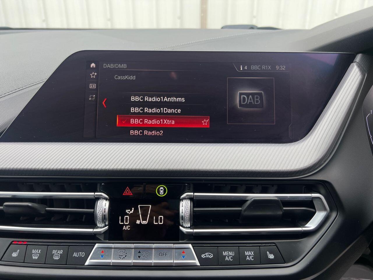 BMW 1 Series view 25