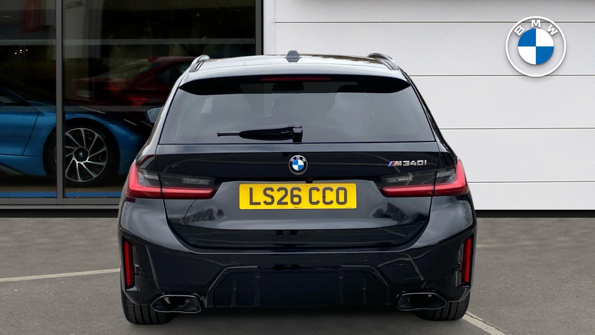 BMW 3 Series view 15