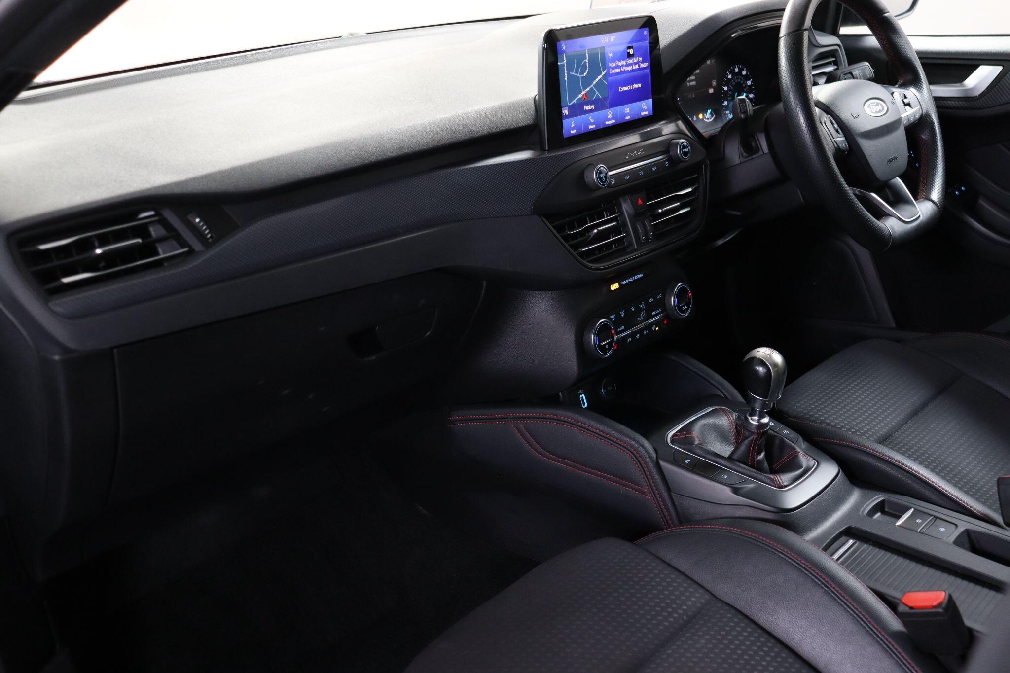 Ford Focus view 34