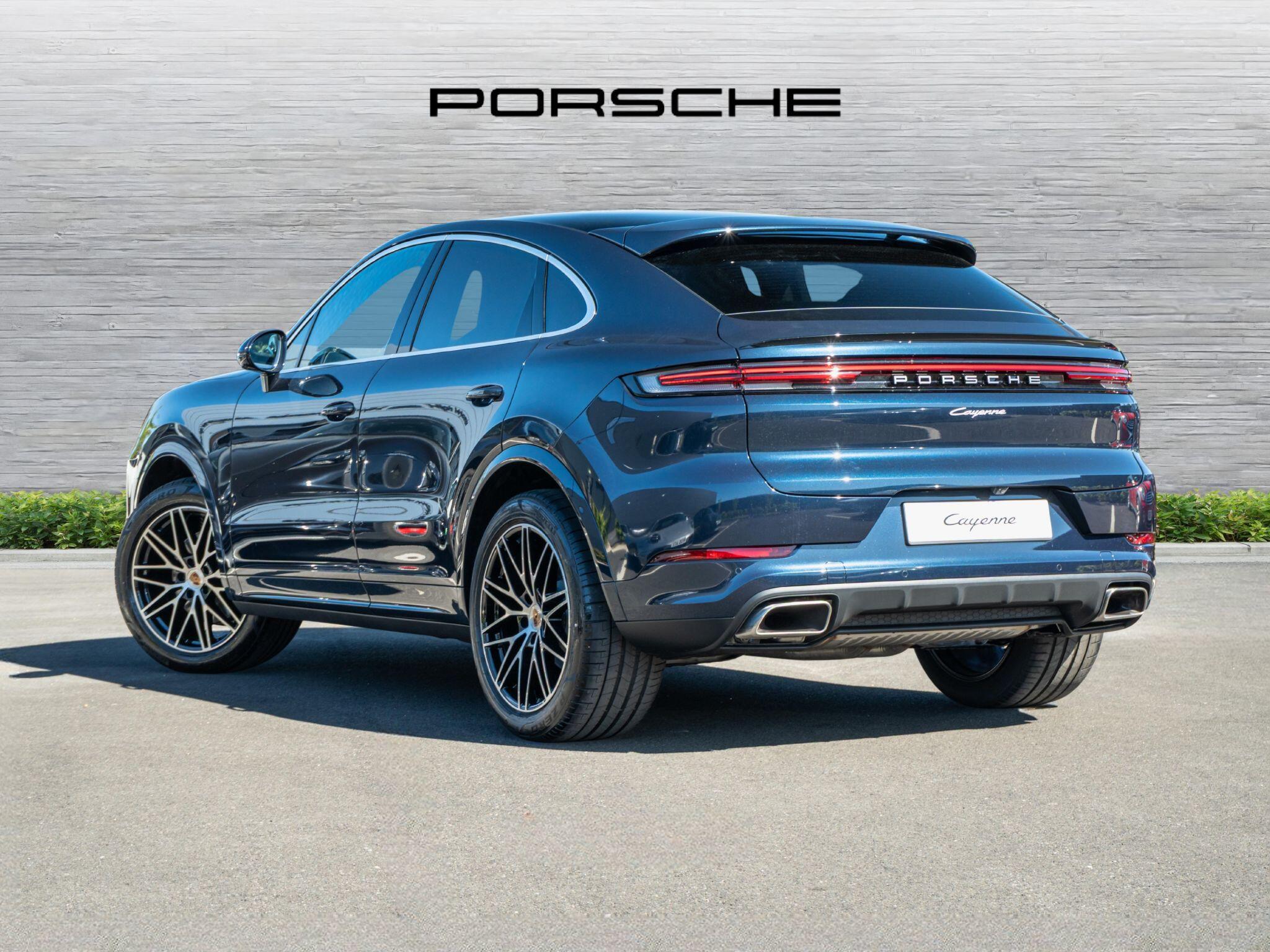 Porsche Cayenne view 3