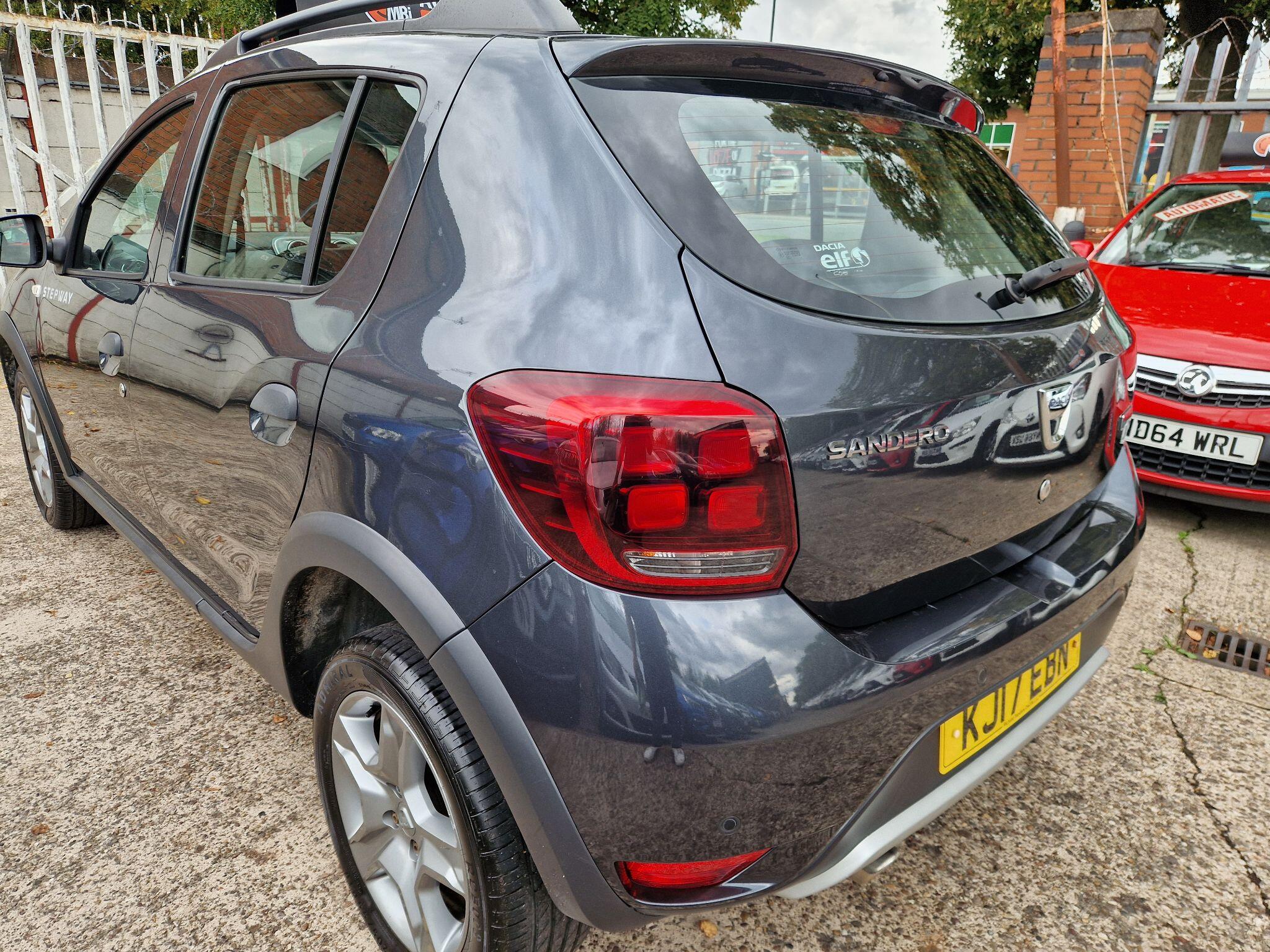 Dacia Sandero Stepway view 16