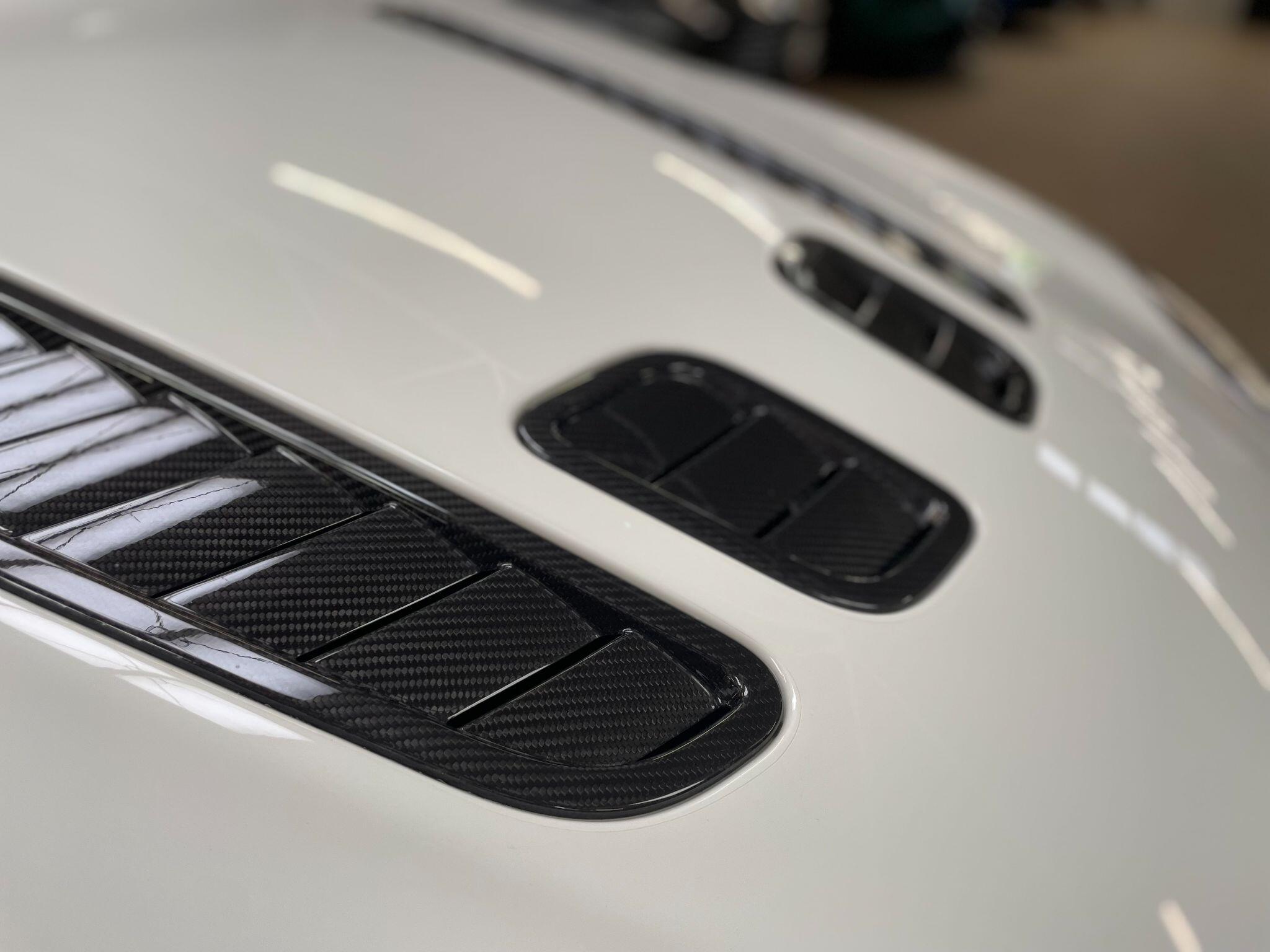 Aston Martin Vantage view 18